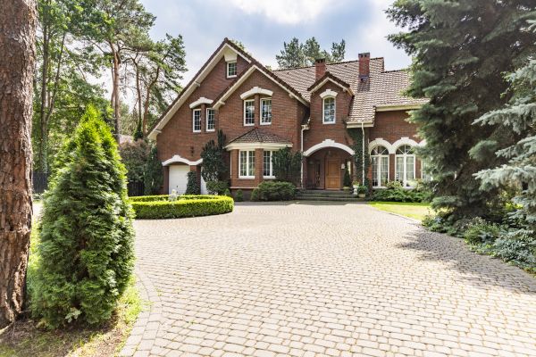 Driveway Brick Repair in Zionsville